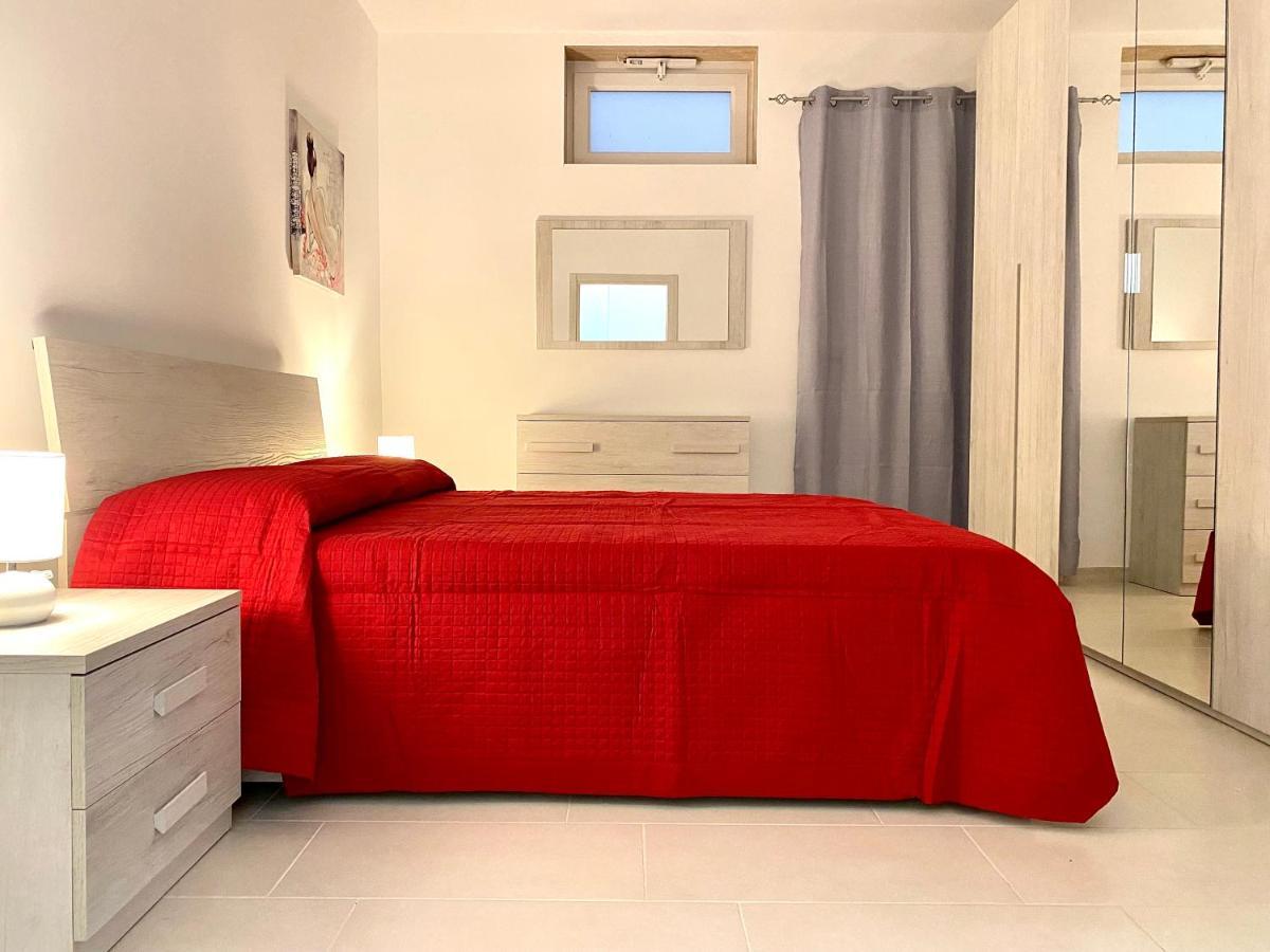 Monopoli Guest House - Puglia Mia Apartments ภายนอก รูปภาพ