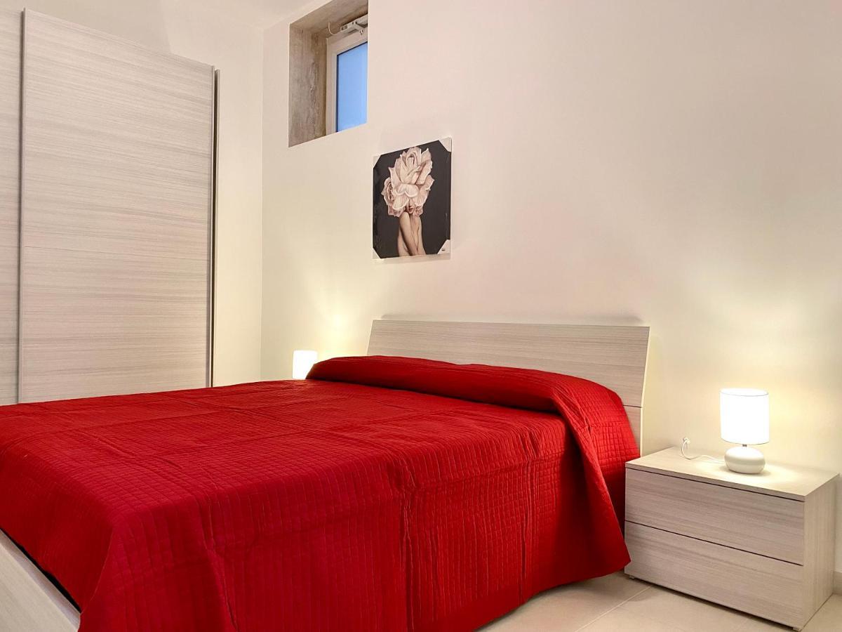 Monopoli Guest House - Puglia Mia Apartments ภายนอก รูปภาพ